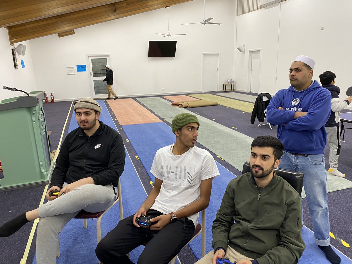MKA_adlsouth's tweet photo. #MKAadlsouth held an Ijlas e aam and started a new initiative with @MkaWoodcroft,  “Friday at the Mosque” where members would feel free to play Table Tennis, PlayStation or various other activities and have food. 🏓 🎮 

#MKAadlsouth
#FridayAtTheMosque https://t.co/DblA0MnwmI