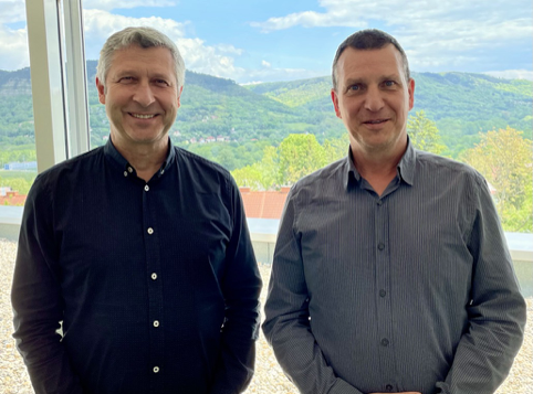 ConstancyGmbh's tweet photo. Bei unserer täglichen Arbeit lernen wir immer wieder interessante Persönlichkeiten kennen. In unserer neuen Interviewreihe „Im Gespräch mit …“ stellen wir diese vor.
Den Start macht das Gespräch mit Jörg Hänel, Gründer der PAKETIN GmbH:

https://t.co/4xr30gFoRD

#constancygmbh https://t.co/IVHSVZeqLx