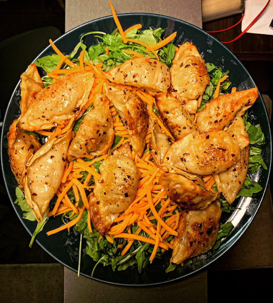 WajSKhan's tweet photo. Is it technically illegal to put filters on a first attempt at a #gyoza #aragula #carrot plate, and a near-first attempt at #foodporn?
Asking for a friend.
#manfood https://t.co/dGjt3zNM21