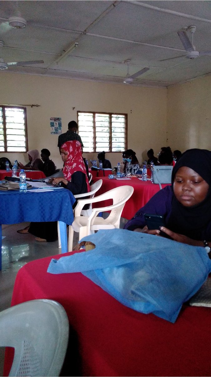 OdhiamboWinnie3's tweet photo. #AGYWtraining
#HerVoiceFund
#Angazakilifi
Creating a safer ground for young generation in advocating gender equality through empowering all to participate actively in the community. https://t.co/6mlu6Wr0bJ