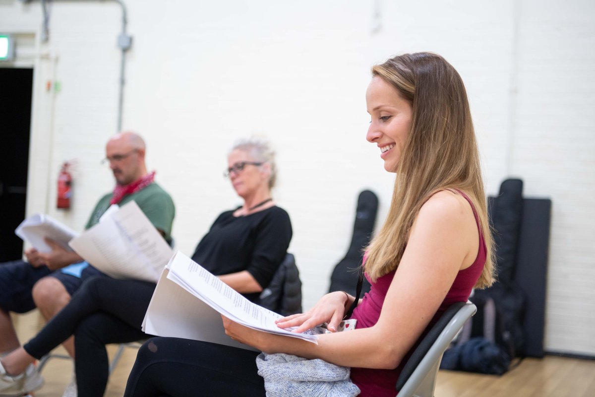 Queen's Theatre Hornchurch tweet media