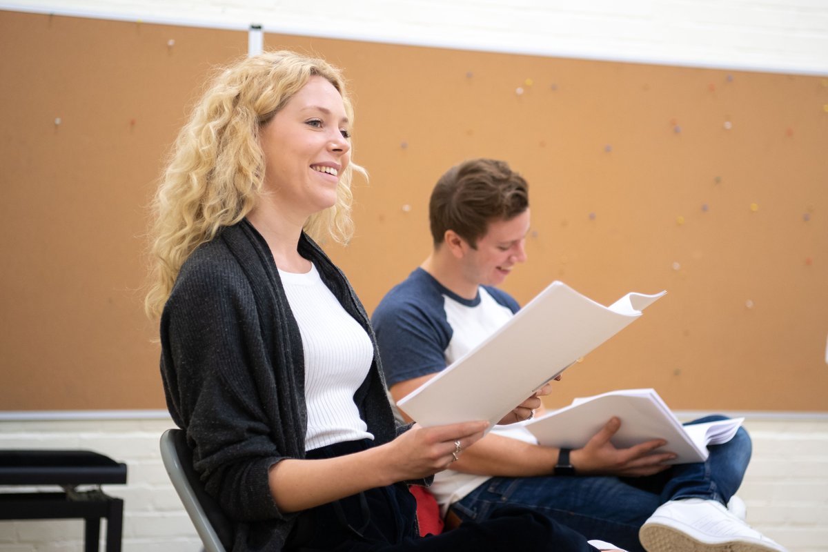 Queen's Theatre Hornchurch tweet media