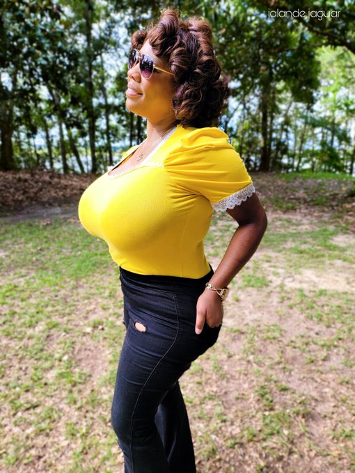 😝60% off!! Happy 4th of July Sale 🤯🥳😝🧨🇺🇲🦅/ Thats right 60% off!! And you get my super hot video PPV Firecracker<a href="/tag/pinupgirl"class="tags"><span>#pinupgirl</span></a><a href="/tag/pinupstyle"class="tags"><span>#pinupstyle</span></a>