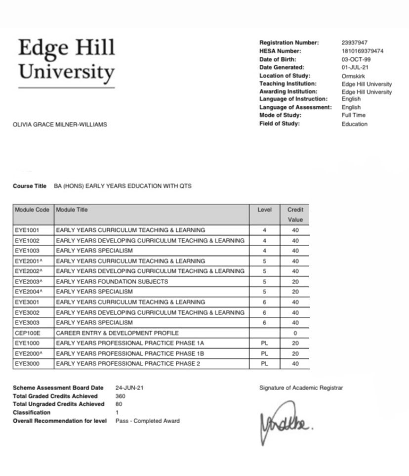 _MissMilner's tweet image. Officially graduating university with a first👩🏻‍🎓 can’t wait to have my own class of year 1s in September!!