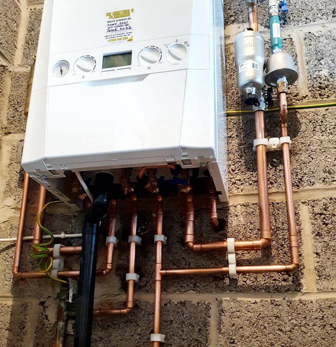 heatingsheff's tweet photo. What a slog this was 👊
Full repipe / 8 Radiators& a boiler conversion to a fantastic @idealheating Logic Max 30kw
Controlled via @Honeywell_Home programmer
Protected by the amazing @SpirotechUK @thoroughflush & the ideal filter
Massive 10 year warranty
#pipeworkoftheweek https://t.co/dmSPvsGiEq