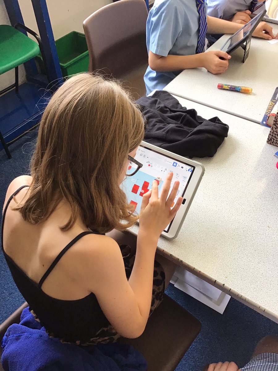FrodManor's tweet photo. Shakespeare class are using an exciting new app called Tinkercad in computing to learn about making 3D designs. It links well to our maths work recently too. I think we want a 3D printer now @head_devereux. Some budding architects and designers in the making! #manorhousecomputing https://t.co/0twZ8Z5QjP