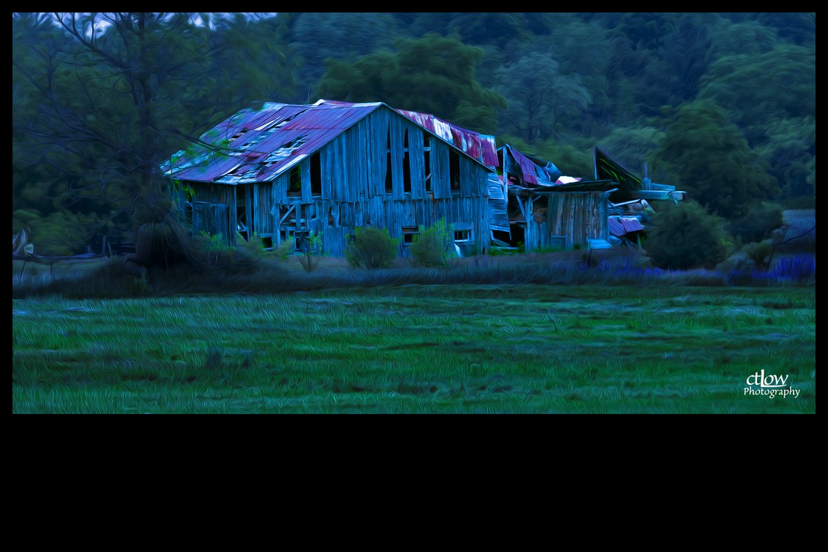 LowCkas's tweet image. Decrepitude is so appealing. #decrepit #barn #ctLowArt #ctLowPhotography