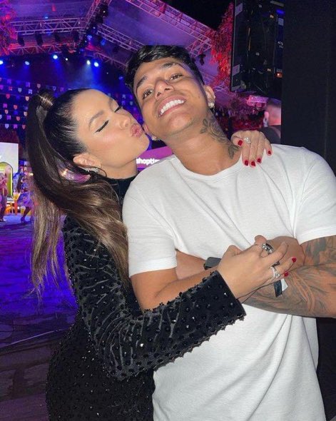 wallysonnovaes's tweet photo. Um macho que abre a boca e fala o que fez ou deixou de fazer com uma mulher entre quatro paredes, expondo a mesma e afins. É de um nível de podridão absurda. Ale Oliveira meus sinceiros, VA SE FUDER! 🤮 https://t.co/fAe4UCCXOe