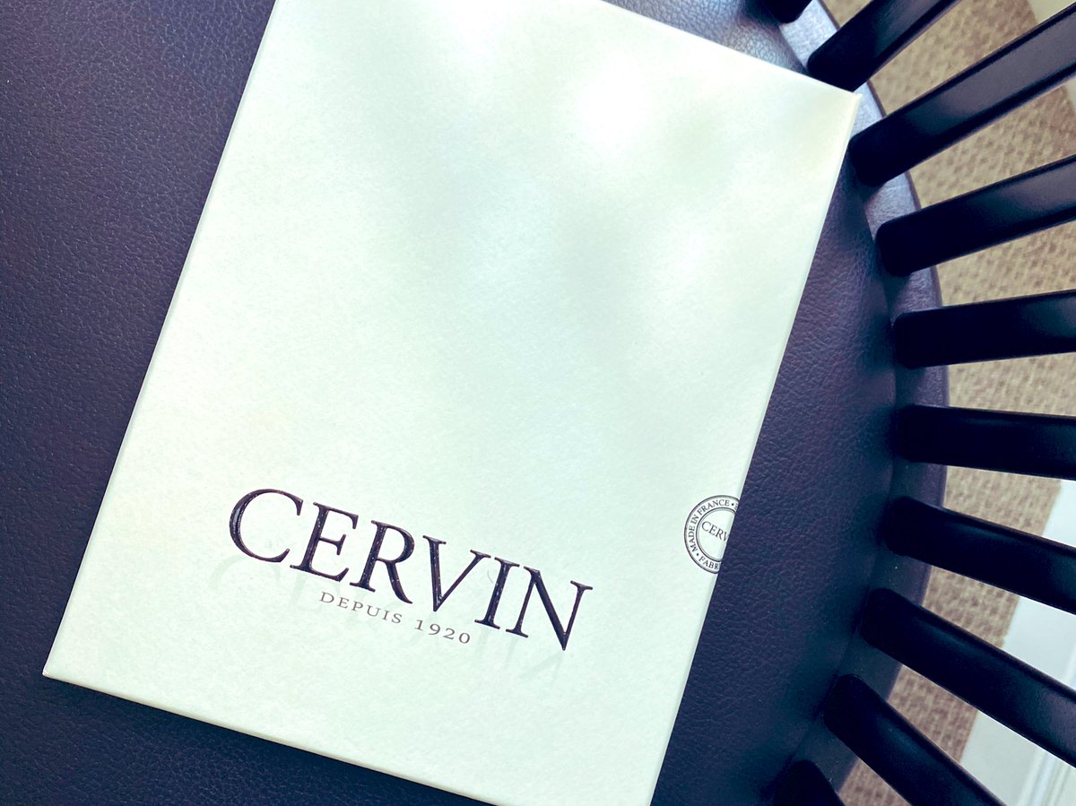 LadyLolaLondon's tweet photo. Start as you mean to go on. The first offering from My #Stockingslave is a reflection of My impeccable taste. The finest French nylons waiting to be unboxed, unwrapped & to adorn My lovely legs. Good boy!
#stockingfetish
#fullyfashionedstockings
#CervinParis https://t.co/7nAWqjlbuk