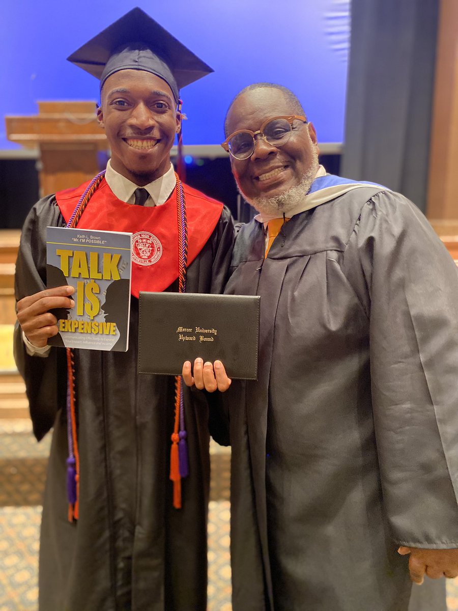 KeithLBrown1911's tweet photo. Honored to have served as Keynote Speaker for @BHW_Mercer Graduation last night. These soaring scholars are college bound and #upwardbound #MrImPossible #CollegeandCareerreadiness #Equity #Ipyagency #MercerUniv #Allamericanentertainment #Keithlbrown #Trioworks #classof202Won https://t.co/023wpl5L8E