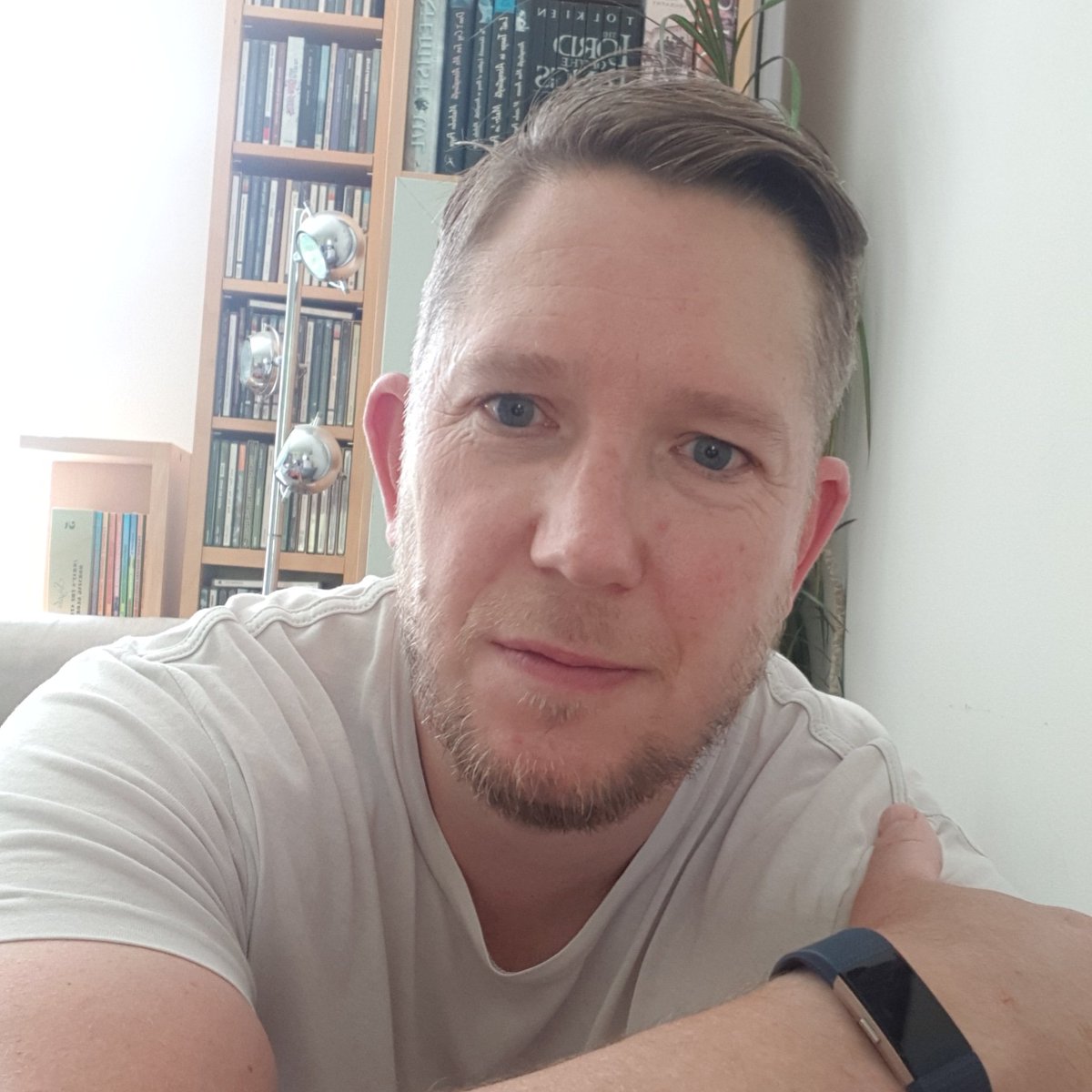 GavinWi79234383's tweet photo. Fresh cut and beard trim! Weekend ready 🧔✂️💈 #fridayfeeling #weekendvibes #haircut #beardtrim #beardedguy #menwithmuscles #blueeyes #beardgang #summer #weekend https://t.co/w4Z95yabtg