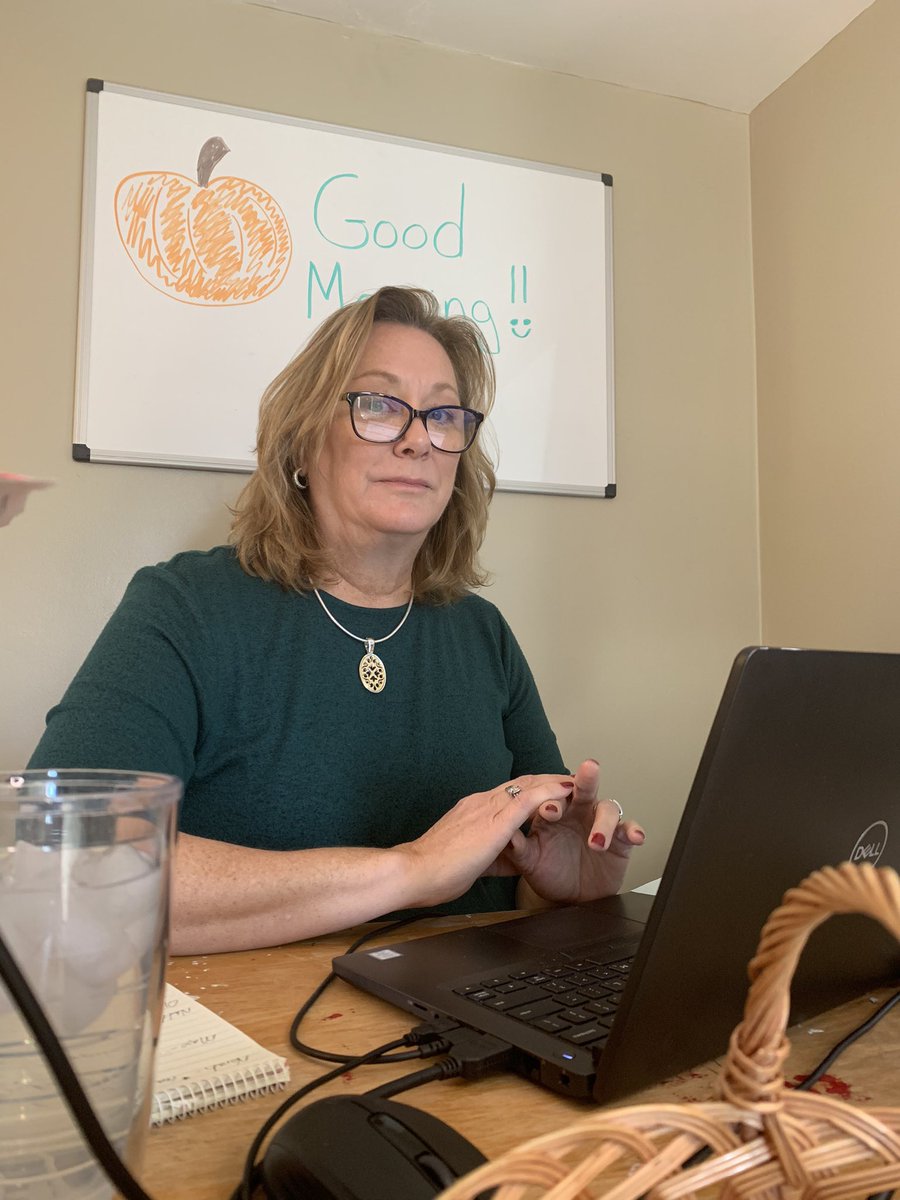 dwitt4's tweet photo. @emilyvalenza Teaching virtually https://t.co/GJEAfXPImm