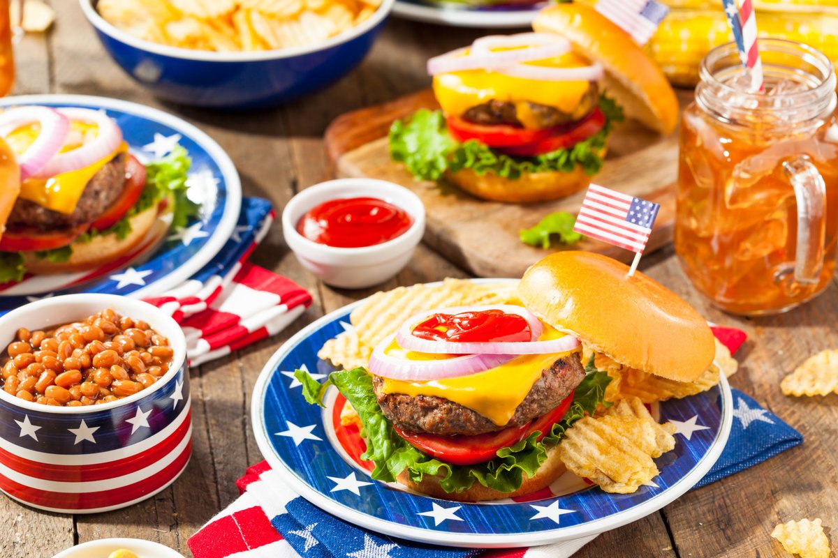 proshred's tweet photo. What better way to celebrate the Fourth of July weekend than picnicking with family and friends! What's your favorite Fourth of July dish? 
#fourthofjuly #BackyardBBQ #familypicnic https://t.co/UTSpmsmKar