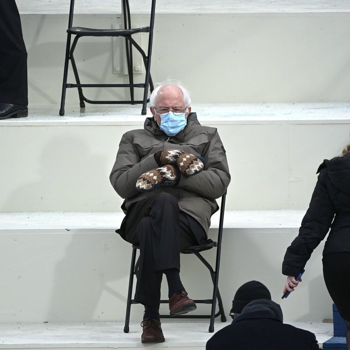 overtime's tweet image. Dropped 33 in the ECF and pulled the Bernie all in the same night 🐐