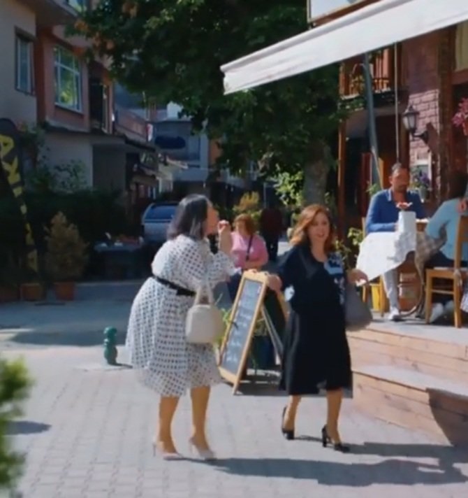 Beni deliliklerimde kankam beni yoldan çevirmeye çalışıyordur;