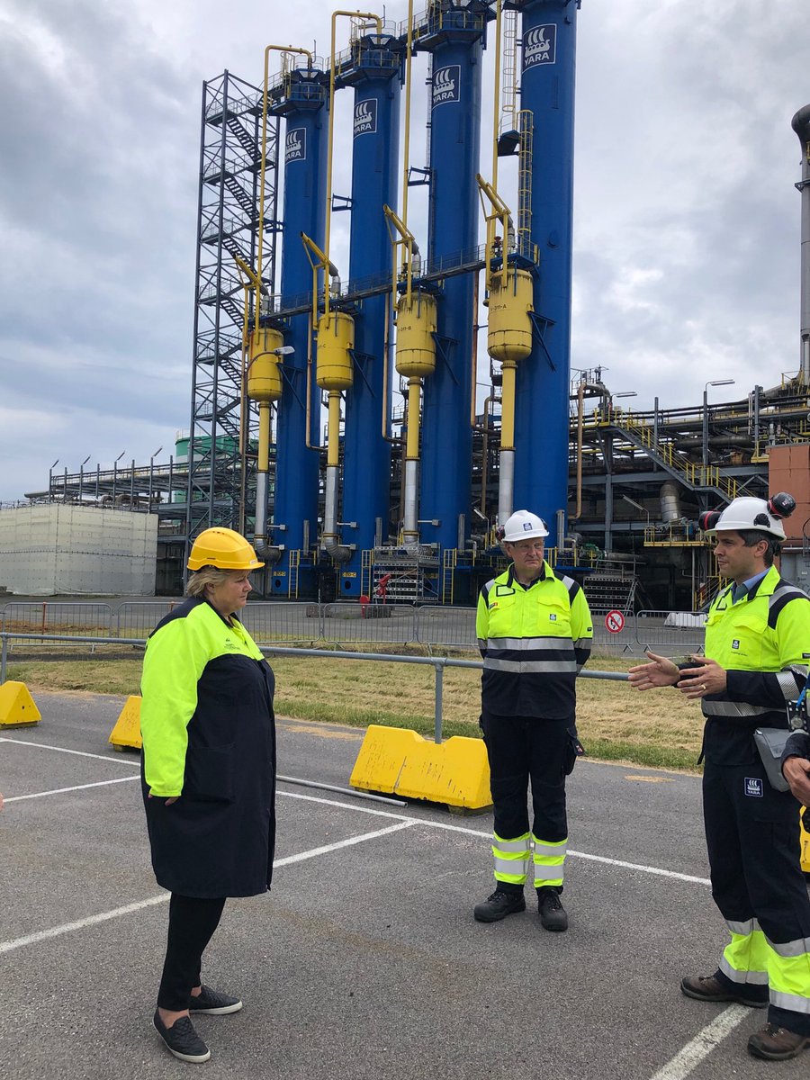Yara International (@yara) on Twitter photo Prime Minister <a href="/erna_solberg/">Erna Solberg</a> and @HoyreTina visited Yara Porsgrunn to learn about our ambitions to electrify the plant and produce #GreenAmmonia from President of #CleanAmmonia <a href="/magankar/">Magnus K Ankarstrand</a> & Plant Manager Jon Sletten. The PM emphasized the many opportunities green ammonia presents! Prime Minister <a href="/erna_solberg/">Erna Solberg</a> and @HoyreTina visited Yara Porsgrunn to learn about our ambitions to electrify the plant and produce #GreenAmmonia from President of #CleanAmmonia <a href="/magankar/">Magnus K Ankarstrand</a> & Plant Manager Jon Sletten. The PM emphasized the many opportunities green ammonia presents!