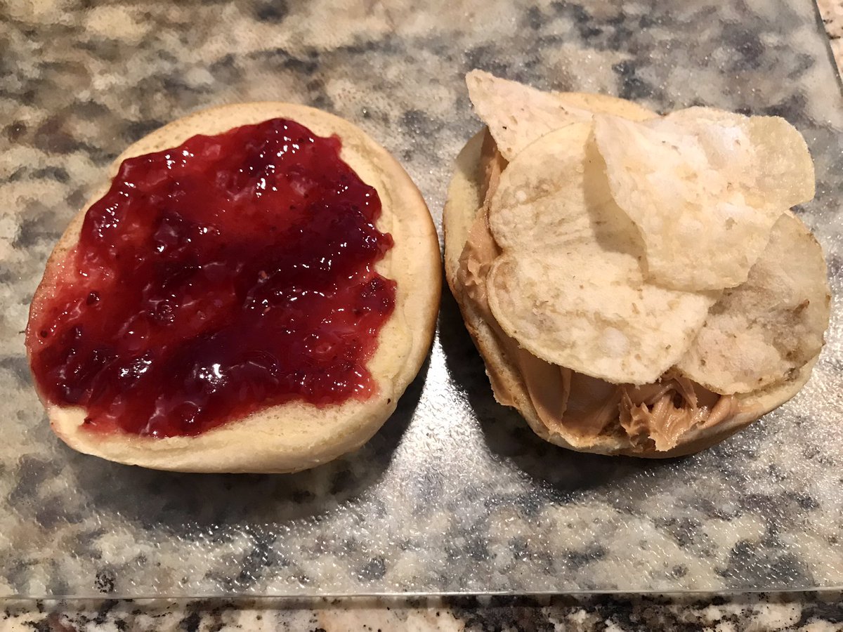 mlzema's tweet photo. #TwitterSupperClub
#MiddayLunch
Peanut Butter & Jelly Sandwich on a Brioche Bun, a la @paulmagers
“Chip To Taste” https://t.co/ol9gAqfkuq