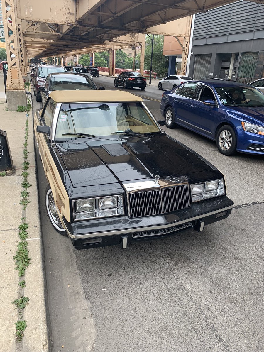 This “J VOIT” Chrysler LeBaron is the greatest deep-cut, real-life #Seinfeld homage that I’ve ever seen. Fans will remember George was set to buy a 1989 Volvo sedan, but the car salesman talks him into buying a 1989 LeBaron convertible by telling him it was owned by Jon Voight.