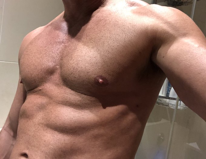 Finally starting to look ok again #gym 👍 https://t.co/WyuD5nnctw<a href="/tag/gym"class="tags">#gym</a>