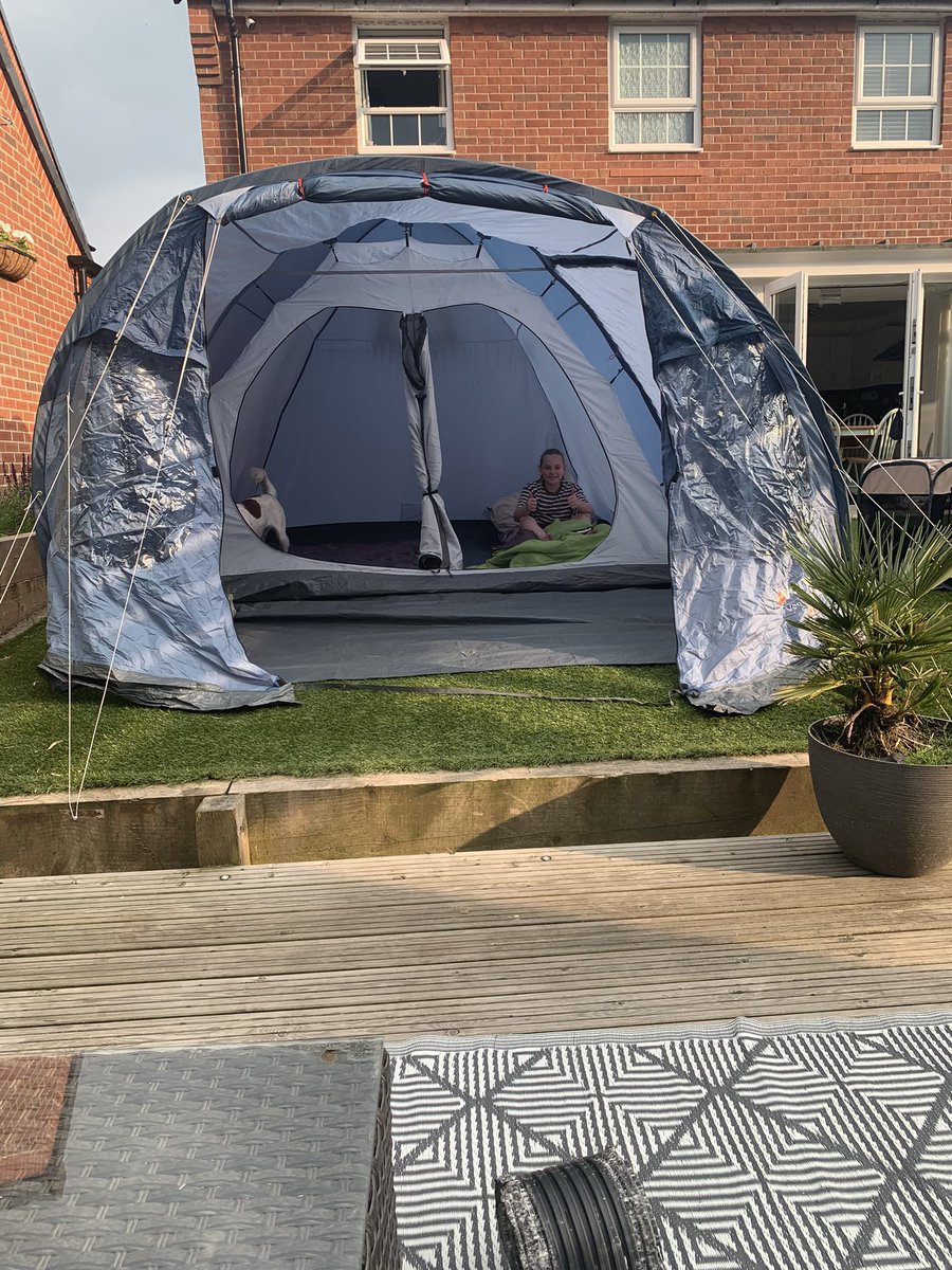 nikkimerry's tweet photo. Tonight we camp @withnellfoldps @KevDeputy ⛺️ https://t.co/KDvlFoCwcj