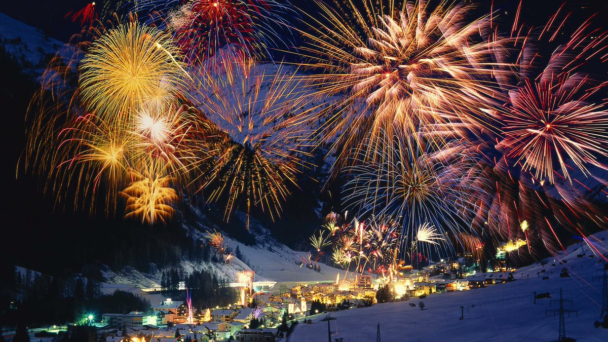 realRoguecast's tweet photo. Rogues, the 4th of July is just around the corner. Show us your favorite 4th of July Wallpaper for your PC.

#PCGaming #4thofJuly #Roguecast #wallpaper https://t.co/XmOj7xjXm3