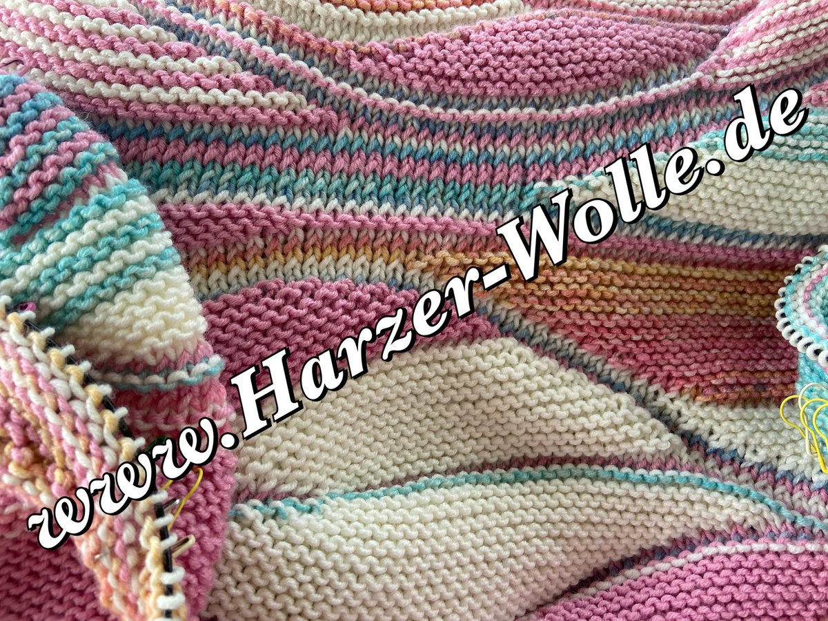 harzer_wolle's tweet photo. Kommt gut in euer Wochenende.🌞
Lg Sabrina von @harzer_wolle 🙋🏻♀️
#stricken #strickenmachtglücklich #strickenistmeinyoga #strickenistwiezaubernkönnen #strickenmachtsüchtig #klugestrickart #wolle #wollemachtglücklich #merinowolle #merino #verkürztereihen #verkürztereihenstricken https://t.co/9XzpMHhJeQ
