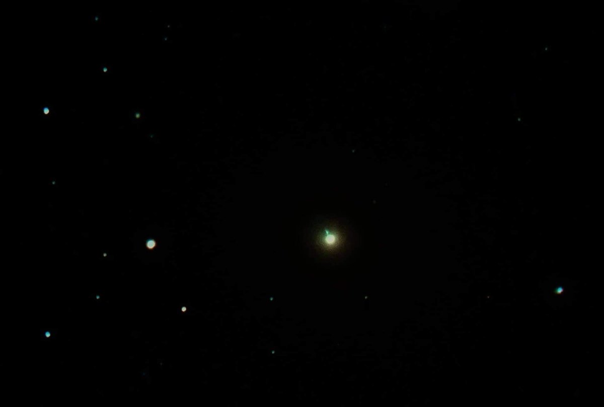 Messier 87 with the exposure turned way down to catch something very special. Guess what it is? 😏