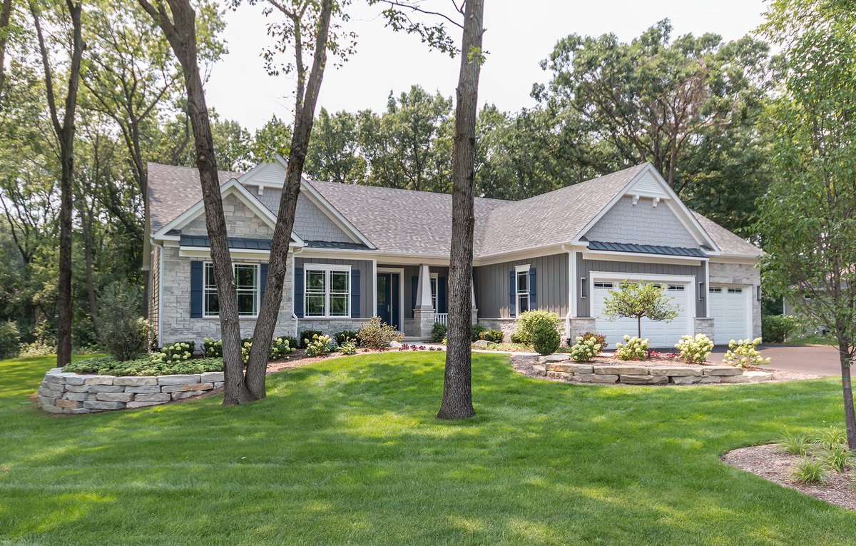 HomeChannelTV's tweet photo. See the VIDEO TOUR of this Custom Ranch here - 
https://t.co/FfWUUIiBLw
.
.
#ranchhouse #ranchhomes #ranchhome #newhome #newhouse #homes #house #homedesign #homedecor #homestyle #houses #interiordesign #interiors #decor #design #designinspo #designinspiration https://t.co/9o9nz8jhlW