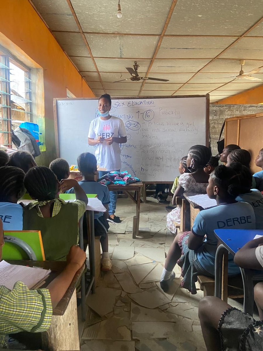 HerzMovement's tweet photo. #FridayFlowFacts: Ambassador highlights
Our ambassador Cynthia Chinaza Njemanze visited Derbe primary and secondary school in Lagos Nigeria- a school that is affiliated with an orphanage. She interacted with young girls between the ages of 9-15.
#empoweringmenstruators https://t.co/gdiecUNesa