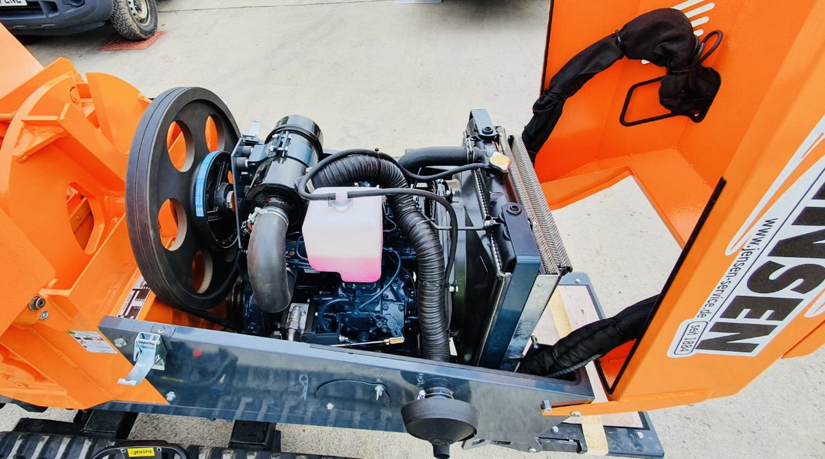 SharrocksLtd's tweet photo. Working with the best pays dividends, the Engineering Team have built &amp; installed a fully remote control, tracked, Jensen A530T chipper, stunning piece of kit. Hopefully the first of many. Thanks for the business. @KubotaUK @MachineryImport @ProArbMagazine #sharrocksupplied https://t.co/AhQq1RwVcc