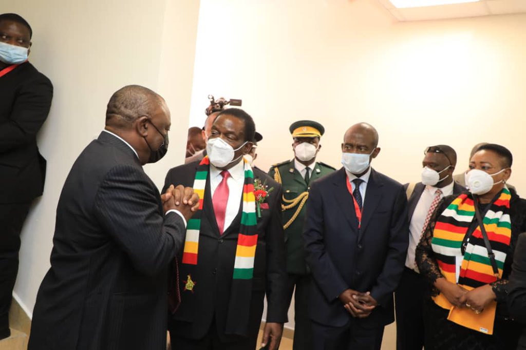 DeptCommsZW's tweet image. Go well son of the soil. Rest in peace our hero. You fought, you won, now we defend &amp;amp; work for prosperity. @AUChair2020 @_AfricanUnion @SADC_News @EdgarCLungu #AfricanUnity #SadcIntegration