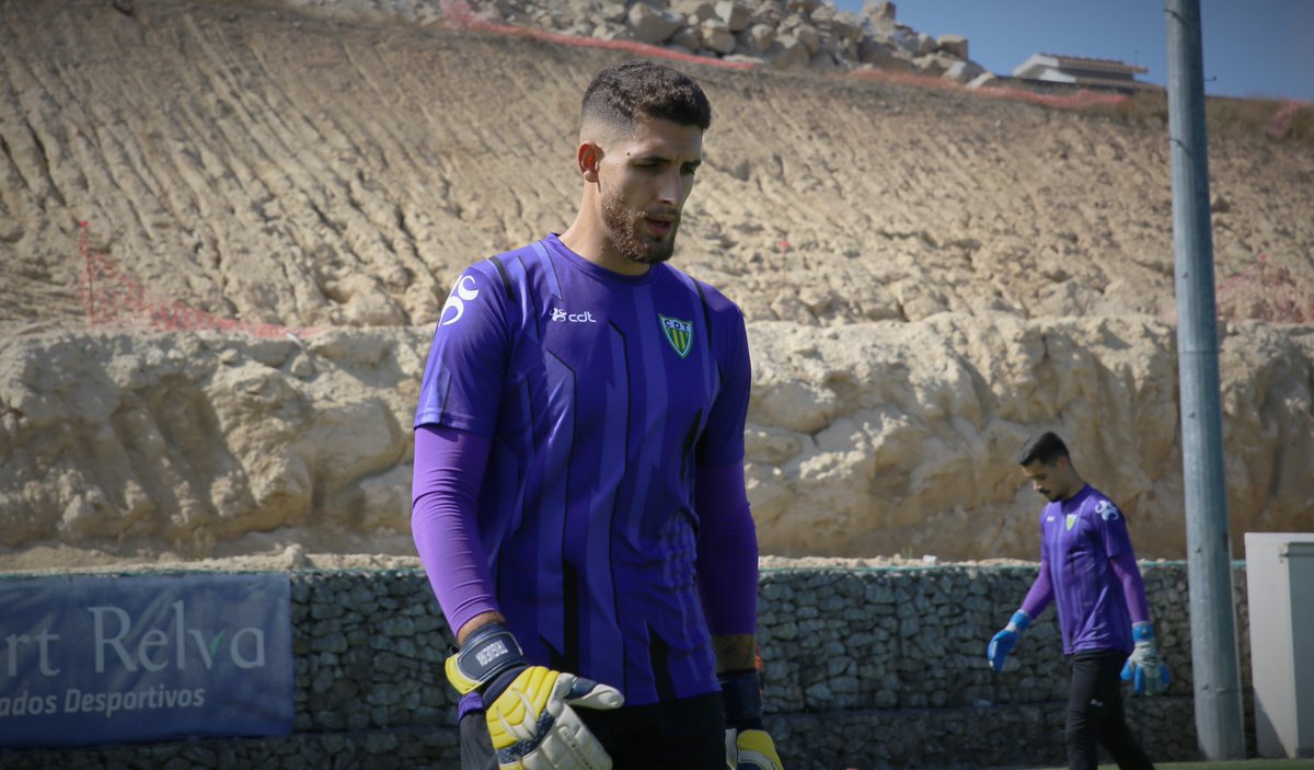 CDTondela1933's tweet photo. Os nossos 𝙆𝙚𝙚𝙥𝙚𝙧𝙨 🧤🔐🚫

#juntos #orgulhobeirão https://t.co/V09kBxXjJt