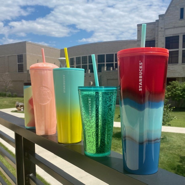 RocketDining's tweet photo. Dining Dollars &amp; Dining Dollars + 💵 
. . .
You may use dining dollars, dining dollars +, cash, or credit/debit at any dining location on campus excluding Phoenicia.
. . .
Dining dollars and dining dollars + are valid to purchase merchandise at Starbucks.
#rocketdining https://t.co/ymqUxM0nT0