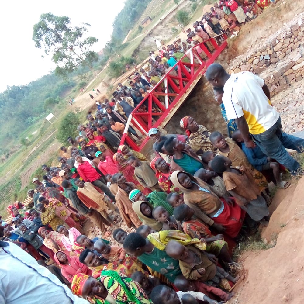 CommuneBukeye's tweet photo. Nk'uko vyashikirijwe na Musitanteri mu birori vyo gutota igaturwa gihuza #Bukeye_Mbuye_Rango, ico kiraro kizokwugururwa mu gitondo c'igenekerezo rya 10/07/2021
@ARBurundi
@MuramvyaProv
@MininterInfosBi
https://t.co/0ft8cr608A https://t.co/v0WFofnMk1