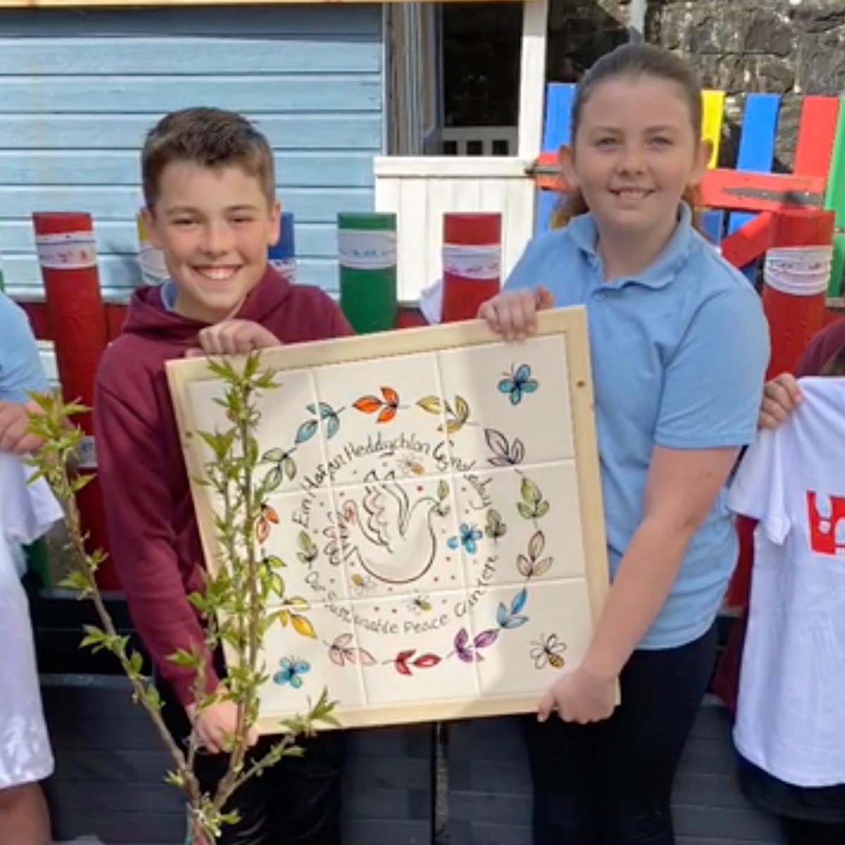 GoalWales's tweet photo. #peacebeginswithyou
Schools in Carms have created beautiful sustainable peace gardens By learning how to look after the earth we learn to look after each other 🌺#SDG16 #walktheglobalwalk #makingpeacewithnature
@wtgw2018 @EU-Commission @DEARSupportTeam @DolenCymru @CarmsCouncil https://t.co/1R5wIAqzYS