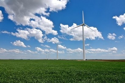 BloombergNEF has published its 1H 2021 Global Wind Market Outlook outlining global wind capacity to 2030. A look at regional &amp; global trends affecting the wind industry over this decade. 
ow.ly/XJCP50FjvQo
#energytrends #windenergy #globalenergygoals #climategoals