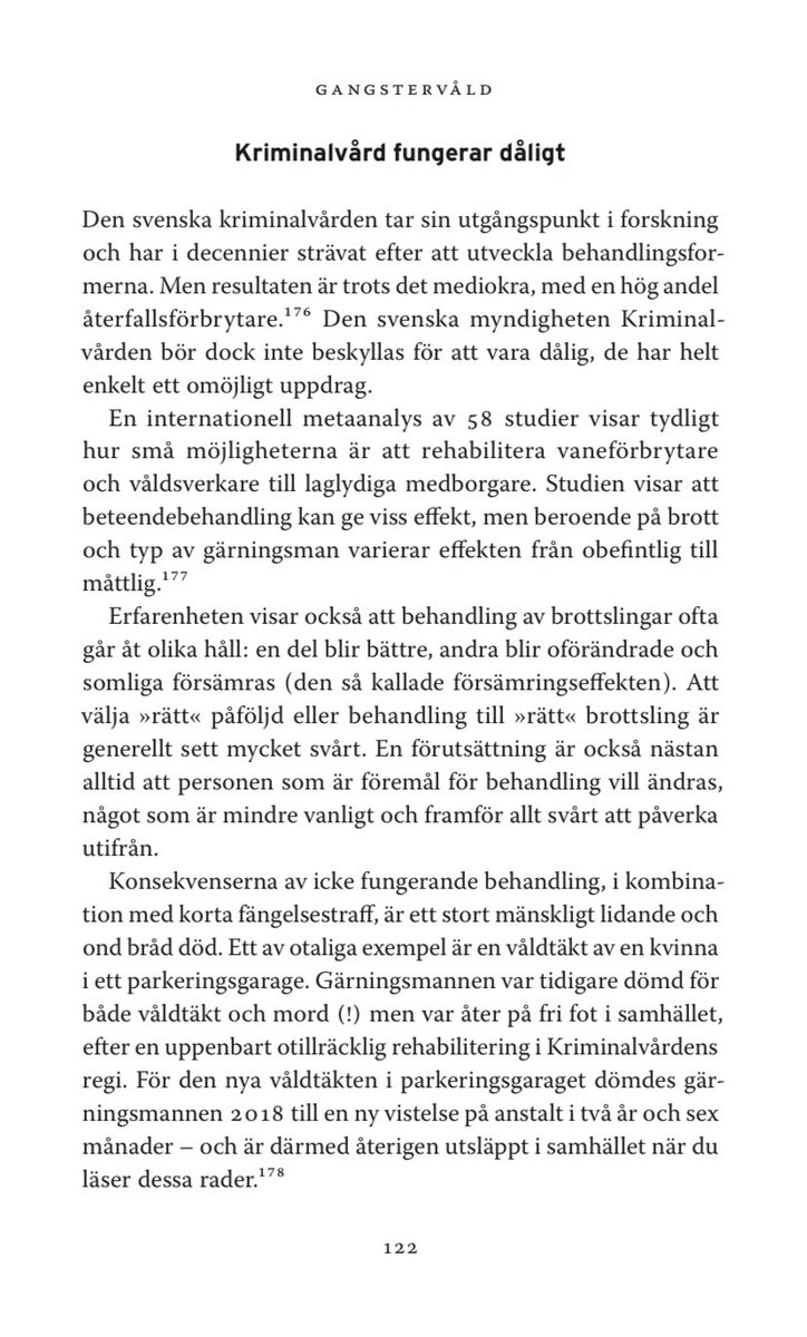 FredrikKarrholm's tweet photo. Som många redan konstaterat är den strängaste påföljden fyra års sluten ungdomsvård för den anhållne 17-åringen, om han är skyldig och döms för mordet på polismannen. Apropå det bjuder jag på några sidor från min bok Gangstervåld. Håll till godo och håll god ton i kommentarerna. https://t.co/WBBnHzqva0
