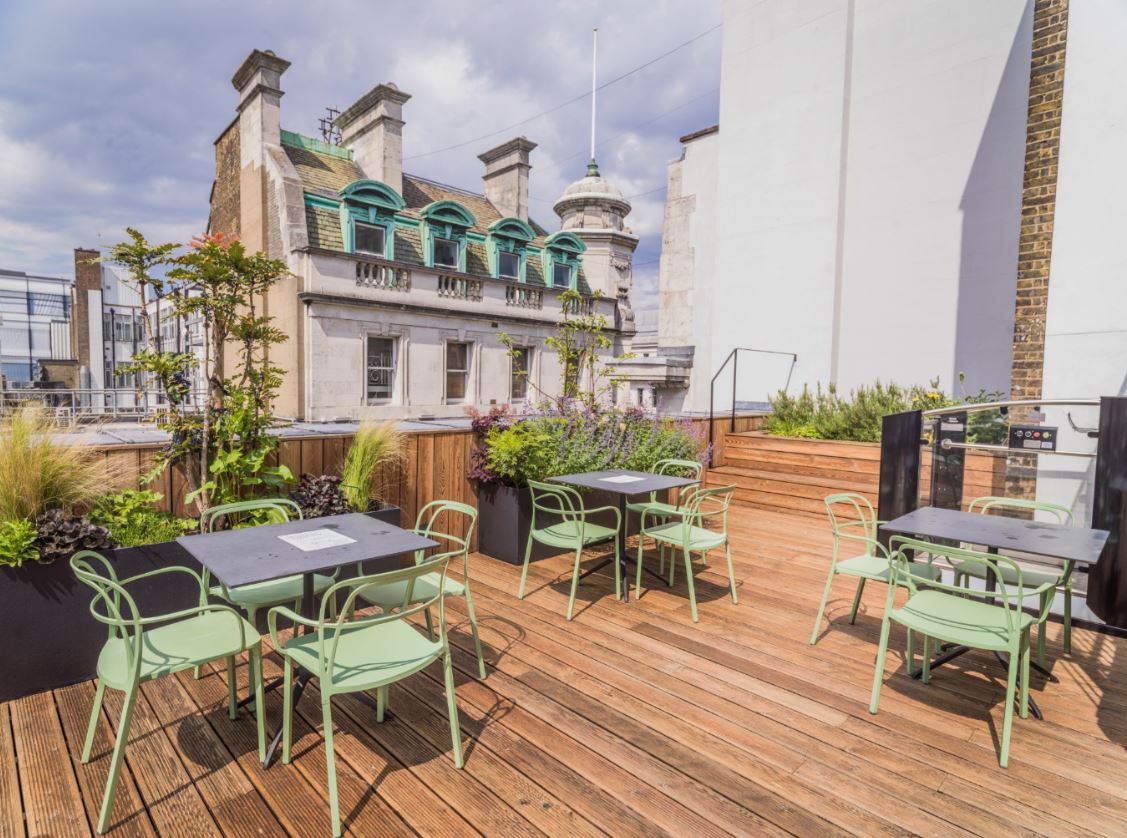 The outdoor terrace at @OneHeddonSt is the perfect space to soak up the sun and enjoy the good weather.

#london #regentstreet #flexibleoffice #workspace #oneheddonstreet #centrallondon #servicedoffice