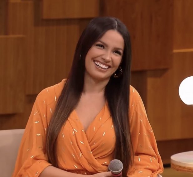 julliocomenta's tweet photo. Ela tá tão linda , te amo muito 🧡 https://t.co/7vRsnnZsmD