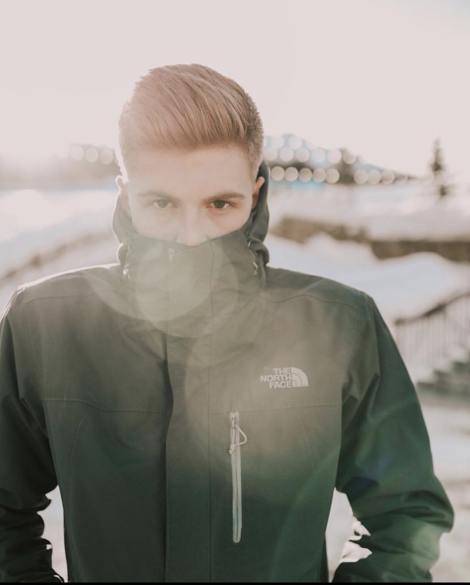 KitLender's tweet image. MAJOR SALE ALERT🚨 
Friends in the Stowe area,
Head to @ajsskiandsports today through Sunday and shop our top ski &amp;amp; snow brands at unbeatable prices. #kittedout