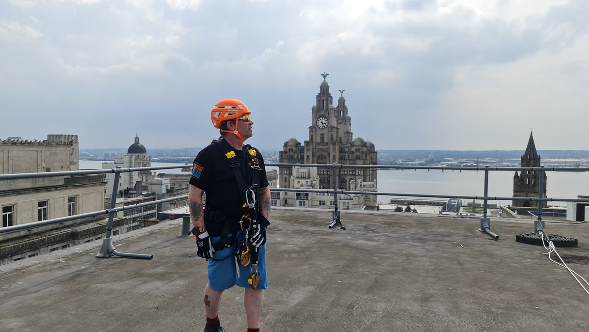 opalaccess's tweet image. Sip is 4 hours into the 24 hour abseil challenge. We are at Exchange Flags, Livepool if you would like to show your support. @TheeEnduro7 @CombatStress @JohnBishop100 @ExchangeFlags @WestApproaches
enduro7.com