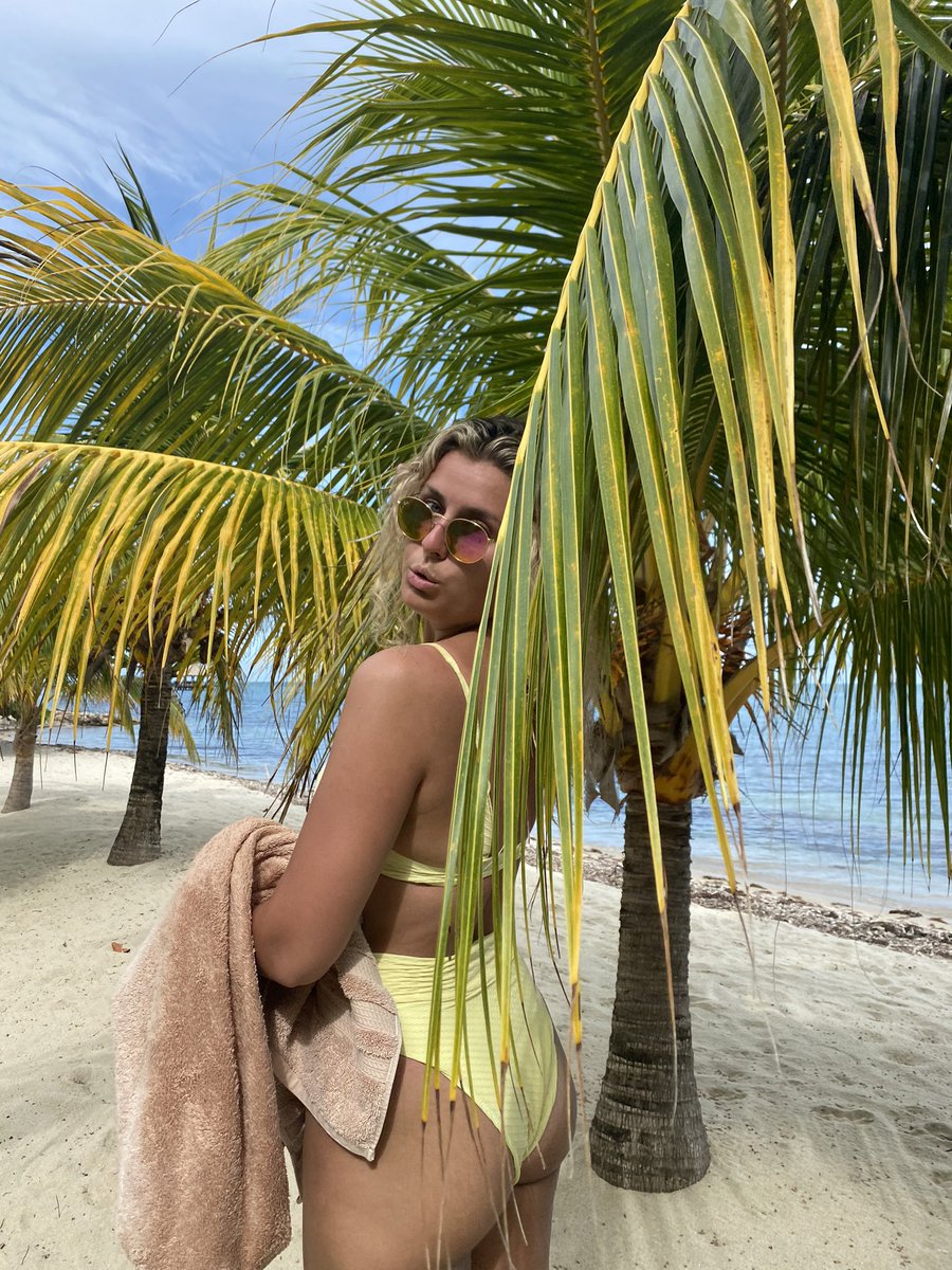 Devyn9556's tweet photo. Placencia, Belize https://t.co/OVhgESrDQC