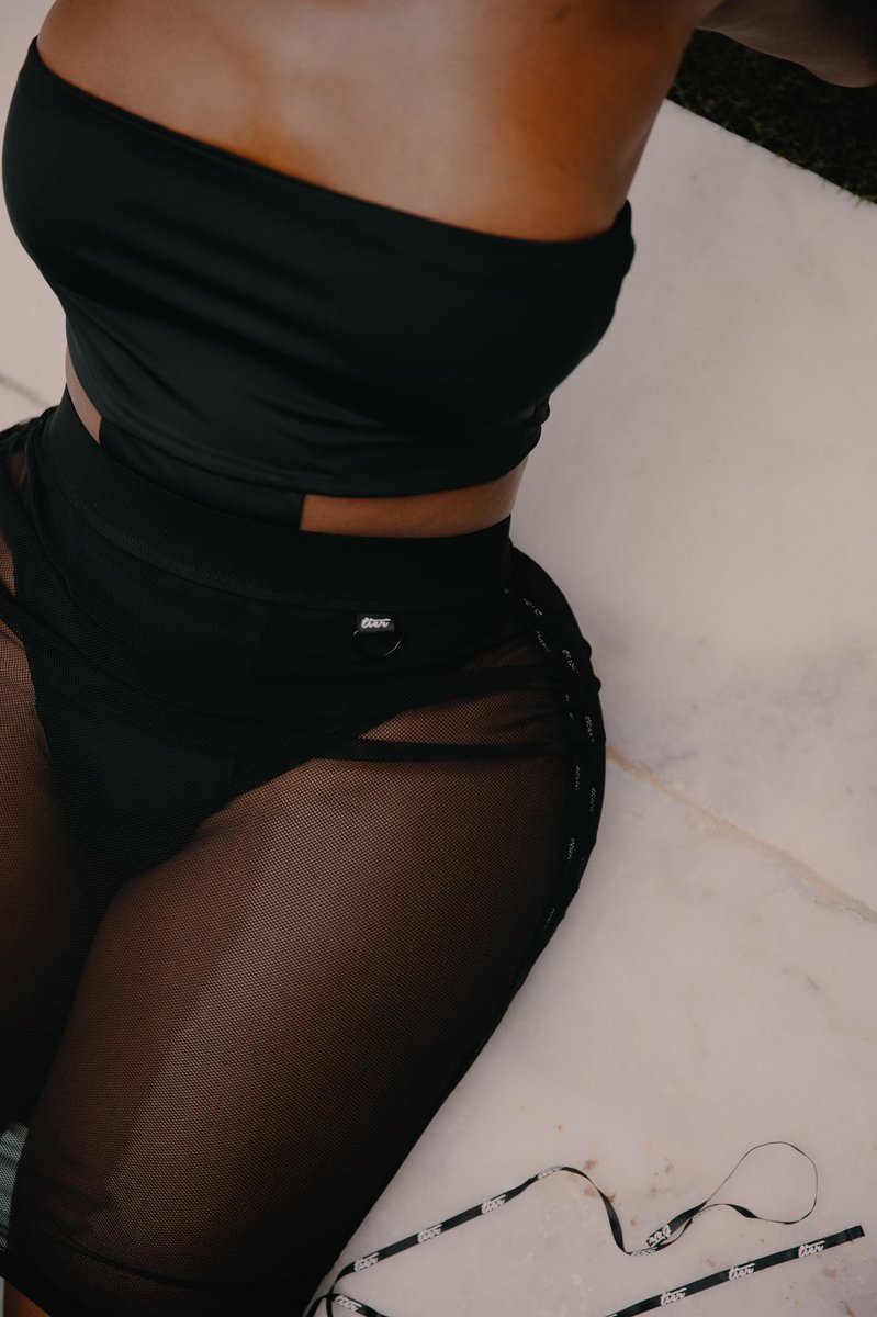 shoptier's tweet photo. Golden Hour ☀️🖤

Explore Part 1 of the TIER Island Lookbook now on https://t.co/gBPFa3tlZ6 🗺 

Introducing TIER Swim “T” One-Piece + Mesh Cover Up. https://t.co/wWw4EYP6e0