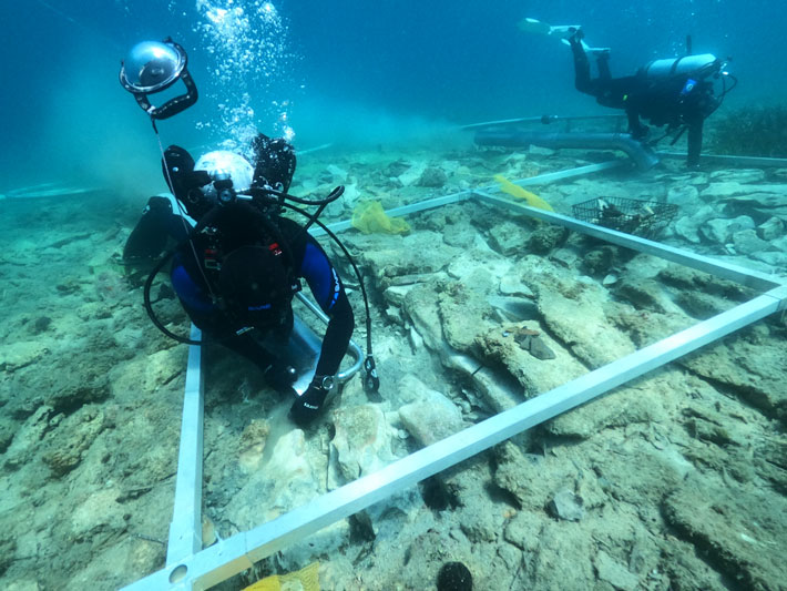 archaeologymag's tweet photo. Traces of a 6,000-year-old settlement have been discovered off the coast of Croatia. Diving on the site, the researchers found stone walls that once surrounded the settlement, tools, ceramics, and flint knives.

https://t.co/ZyVPRU6ZfZ https://t.co/zPmQUdP1hk