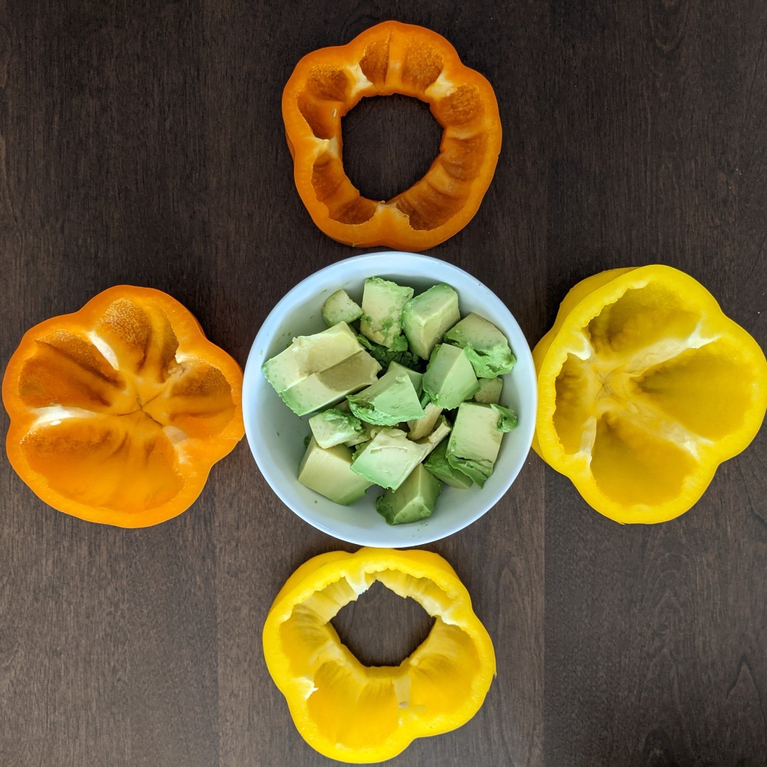 SliceX_Board's tweet photo. Lunch from Costco .  Tuna salad served in bell pepper cup, topped with avocado and sliced cherry tomatoes.

#healthyfood #tasty #easyrecipe #eatingright #lunch #picnic #picnicfood #summermeal #refreshingfood #kitchentool #foodiegift #cooking #foodporn #beattheheat #slicex https://t.co/NXM8b3iEek