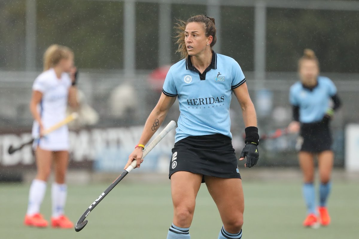 The legend from SA; Dirkie Chamberlain is without a doubt one of the most consistent hockey players we know. She just did it &amp; still does. We had the honor to interview the grand lady in hockey and pick her fieldhockey &amp; sports brain
<a href="/dirkiewasha/">Dirkie Chamberlain OLY</a>  MustRead
hockeystyle.nl/2021/07/02/dir…