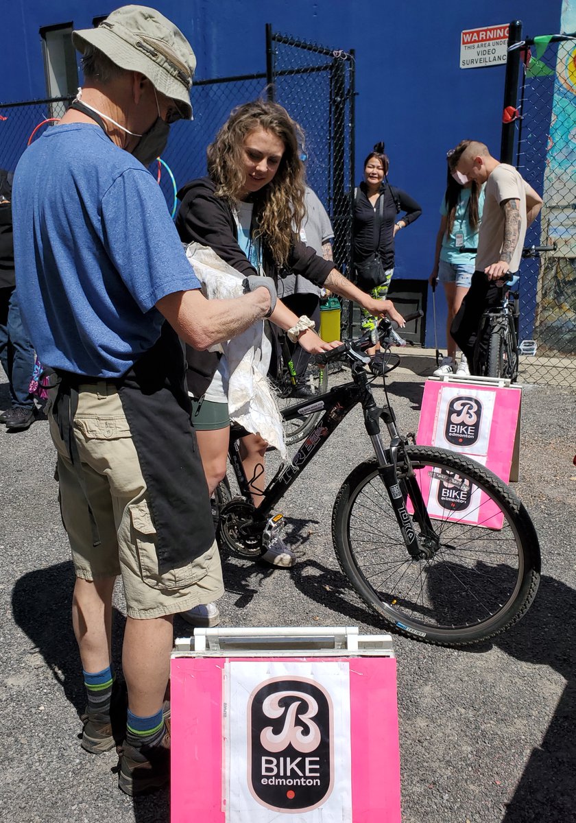 Today, July 2, 12:30 - 2:30, we're offering free tune ups at Boyle Street Services, 10116 105 Ave. We fix bikes for people who are economically disadvantaged and for the Streetworks Bike Team who offer outreach medical assistance by bike! #yegbike <a href="/RecAndWellness/">Rec & Wellness</a> <a href="/BoyleStreet/">Boyle Street Community Services</a>