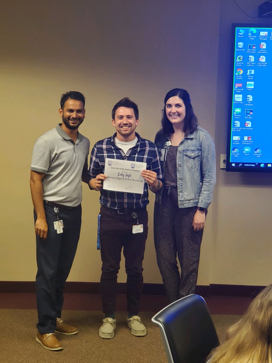 SuFuFamMed's tweet photo. We recently had the opportunity to recognize well-deserving staff with the "Above and Beyond" awards. These awards are given to acknowledge the incredible support and instrumental role staff play in our residents' training. Congrats and thank you to April Bowers &amp; Cody Ingle! https://t.co/hqdEgifAJX