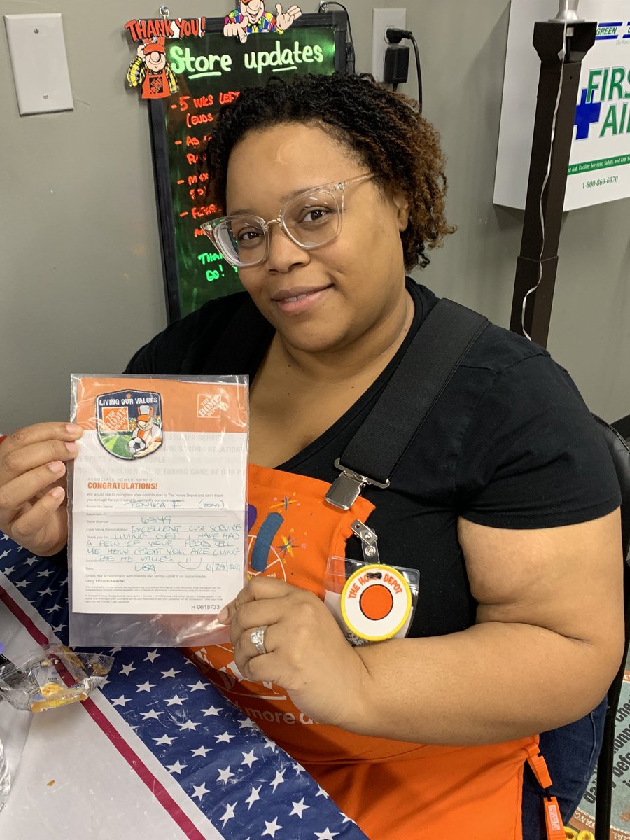 Toni has been with us for 5 weeks and really understands G.E.T. Thank you for living the values. <a href="/TMcKenzie_THD/">Theresa McKenzie</a> @WardallyJ <a href="/RickGTHD/">RickGTHD</a>