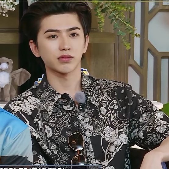 xukunarchive's tweet photo. no business looking this good 🤒 https://t.co/lbs1ihTm7r